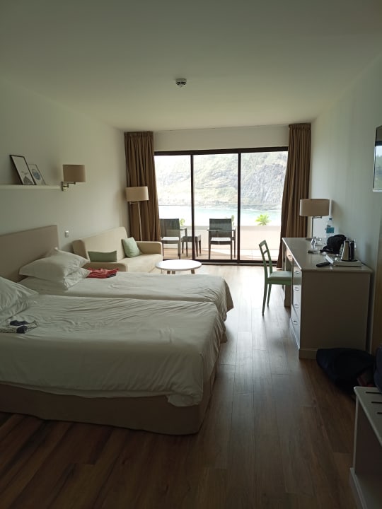 Zimmer Caloura Hotel Resort