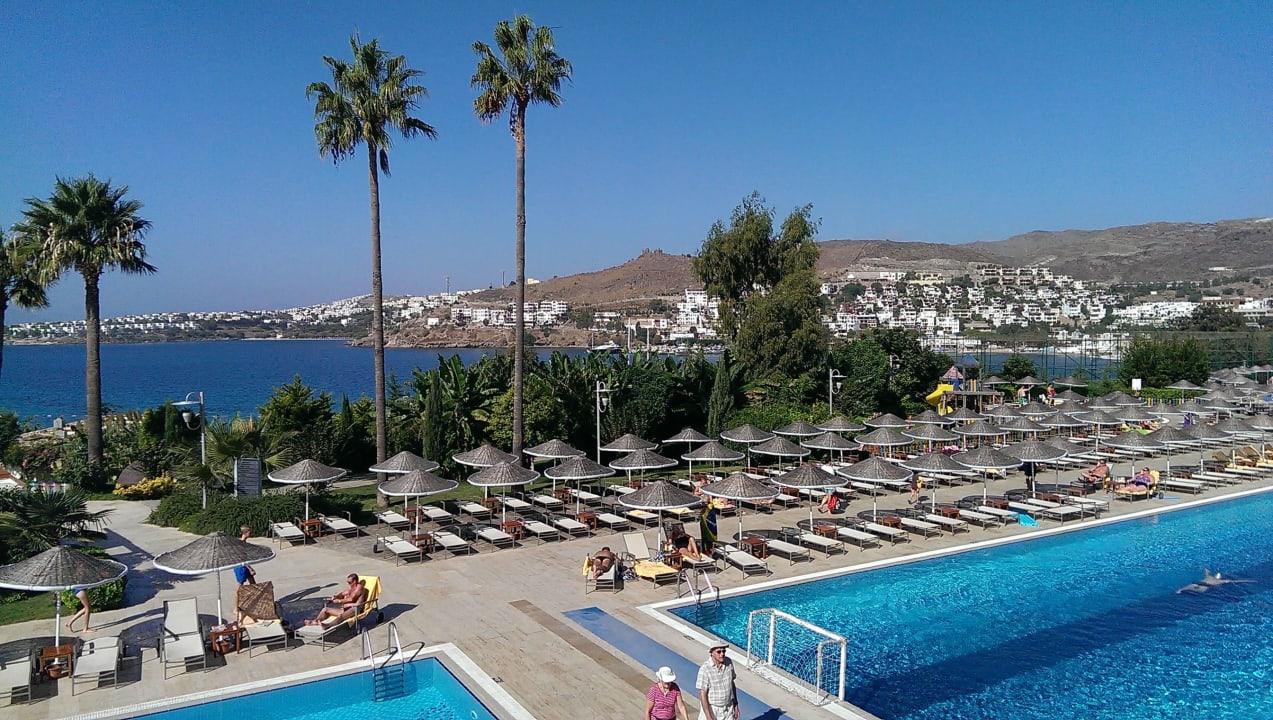 Widok z tarasu w restauracji Kefaluka Resort Bodrum