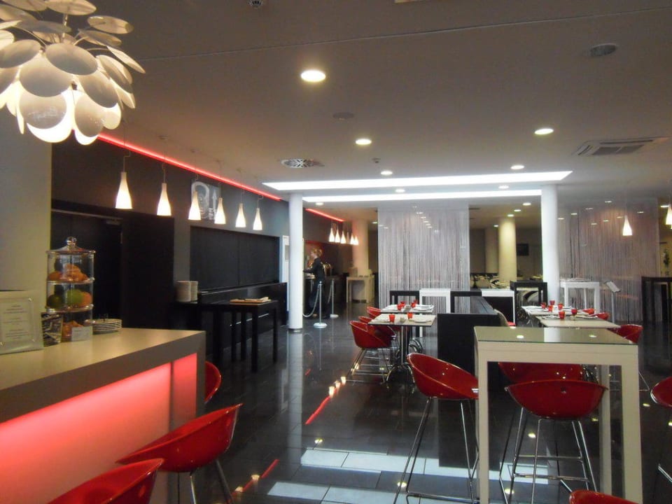 Bar und Restaurant INNSiDE by Meliá Berlin Mitte