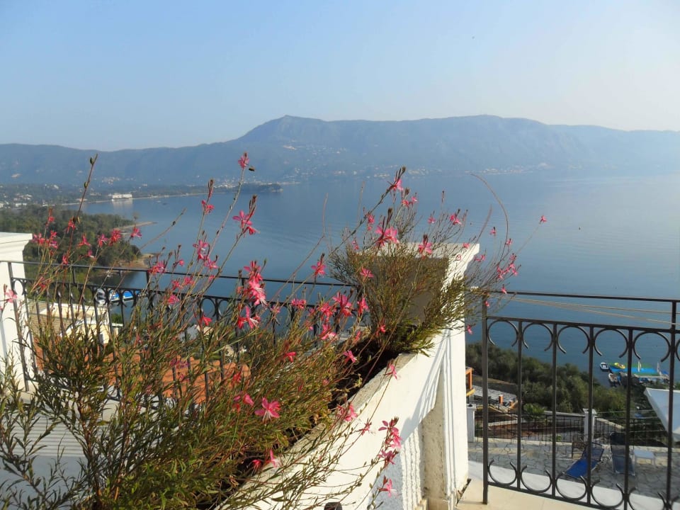 Der Balkon Kommeno Bella Vista Apartments