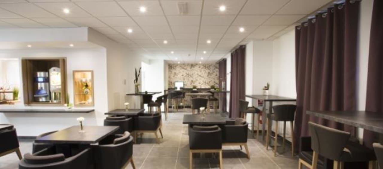 Lobby Hotel Kyriad Chambery Centre - Curial