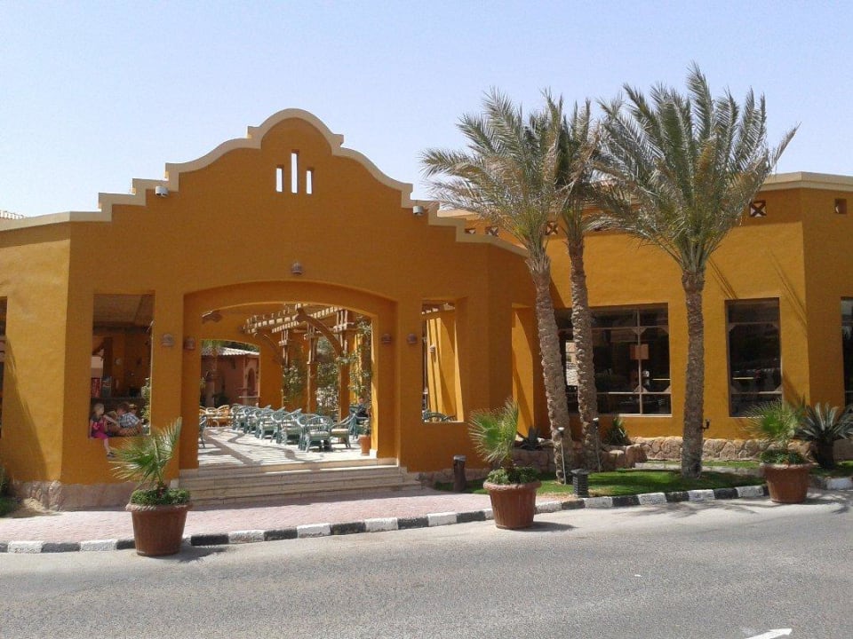 Links Rezeption Rechts Hauptrestaurant Sea Garden Charmillion Gardens Aquapark