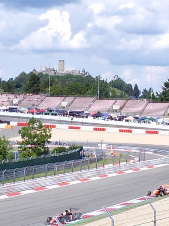 ADAC GT Masters Blick vom Zimmer Balkon Hotel Dorint Am Nürburgring Hocheifel