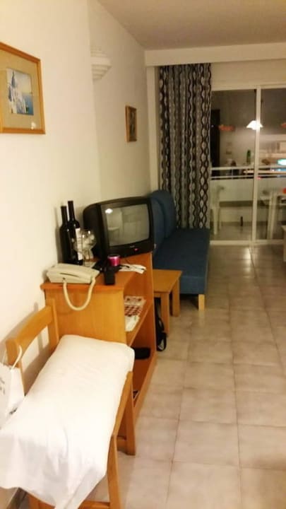 Wohnzimmer mit Küche +Balkon HSM Lago Park