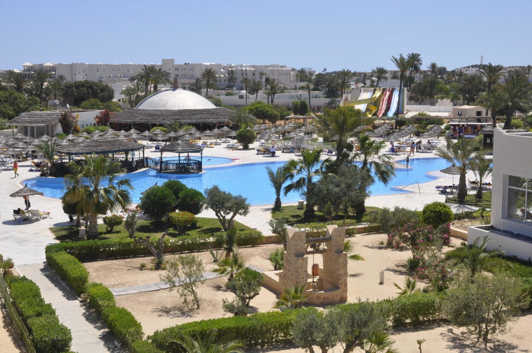 La piscine principale et l'Aquaparc  Djerba Sun Beach Hotel & Spa