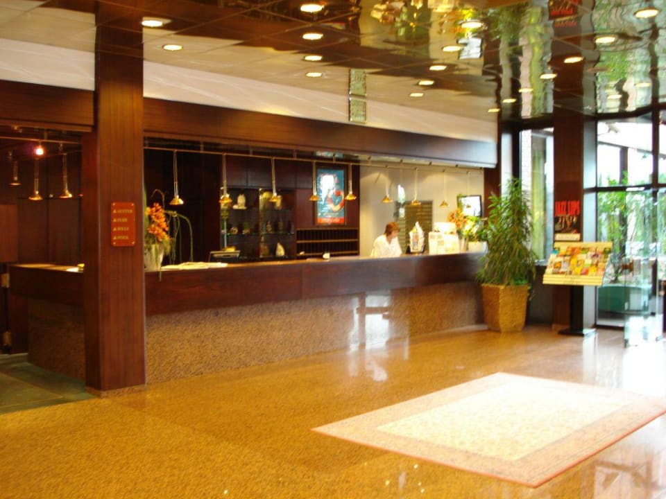 Rezeption Hotel Panorama Hamburg-Billstedt