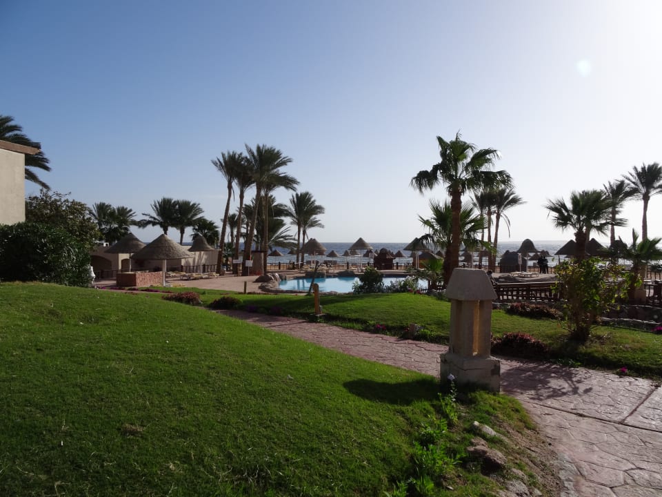 Gartenanlage Parrotel Beach Resort