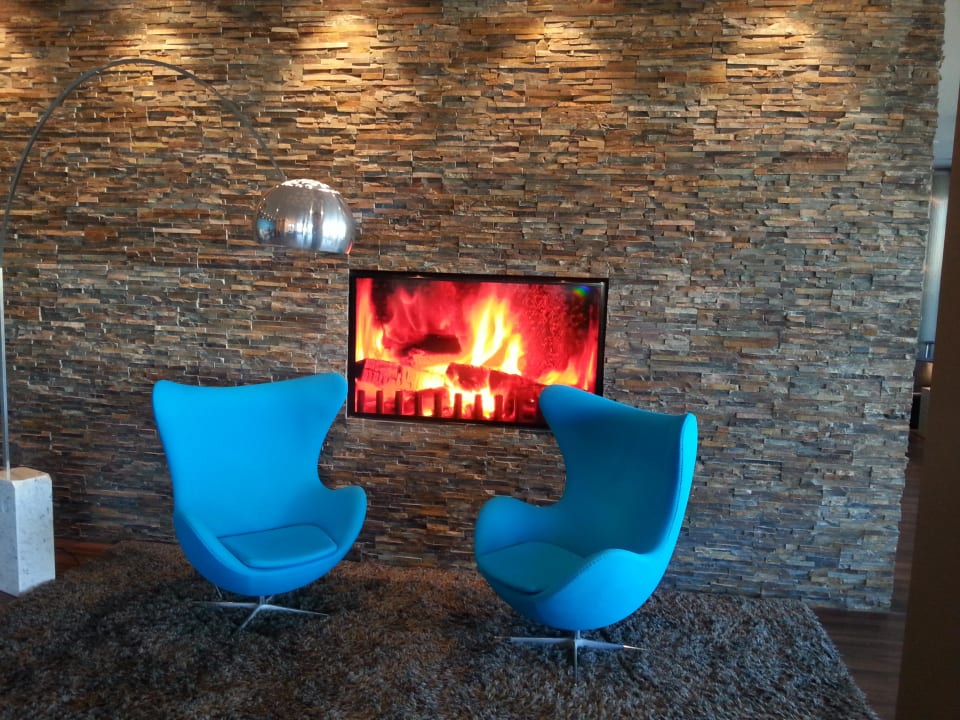 TV "Ofenkamin" Motel One Salzburg