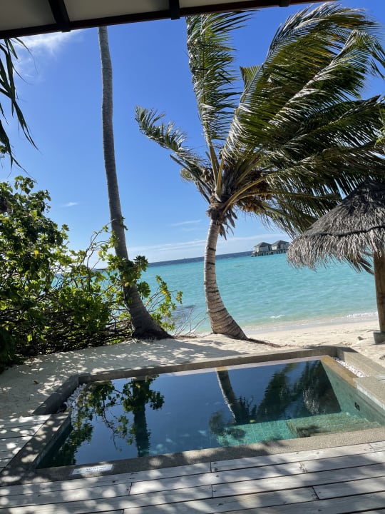 Pool NH Collection Maldives Havodda Resort