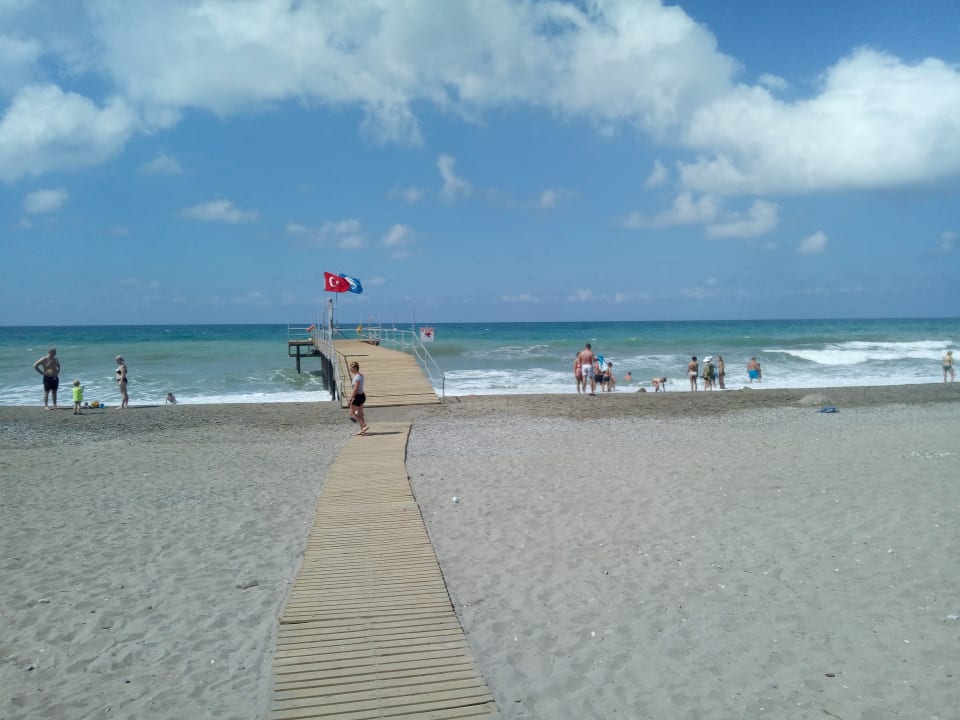 Strand Club Turtas Beach Hotel