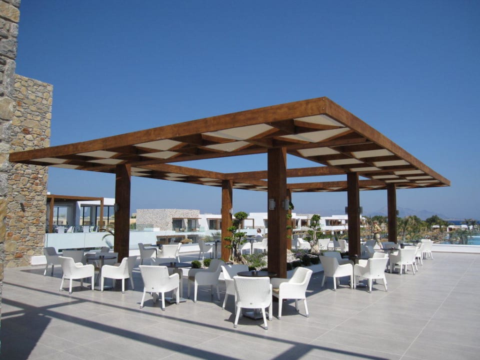 Terrasse mit alter Bestuhlung TUI BLUE Palazzo del Mare