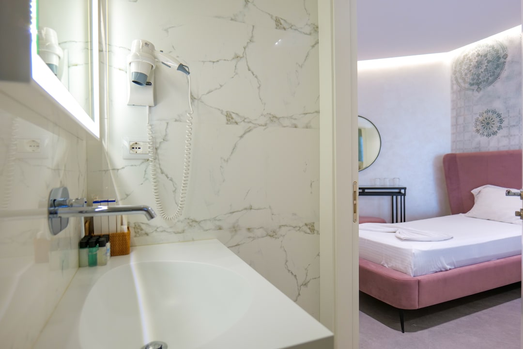 Zimmer Blue Boutique Hotel