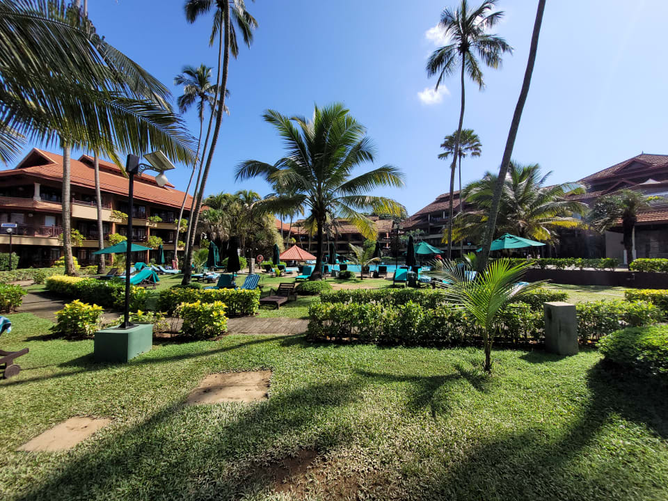 Außenansicht Royal Palms Beach Hotel