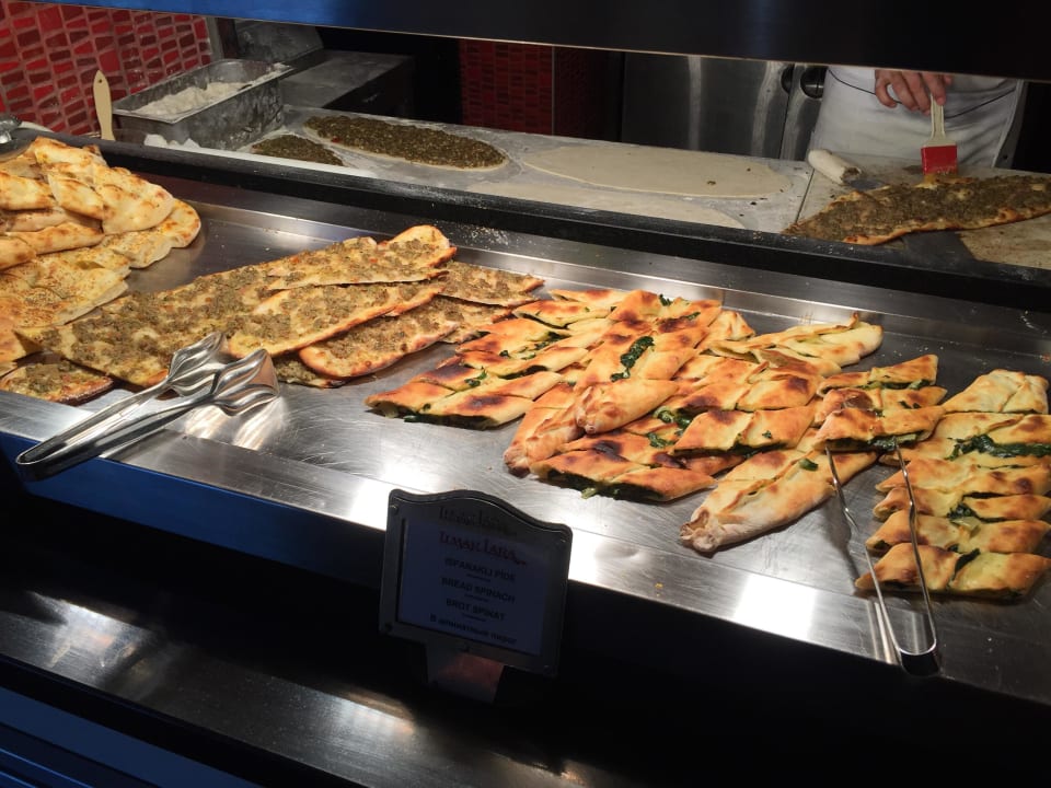 Foods Limak Lara Deluxe Hotel & Resort