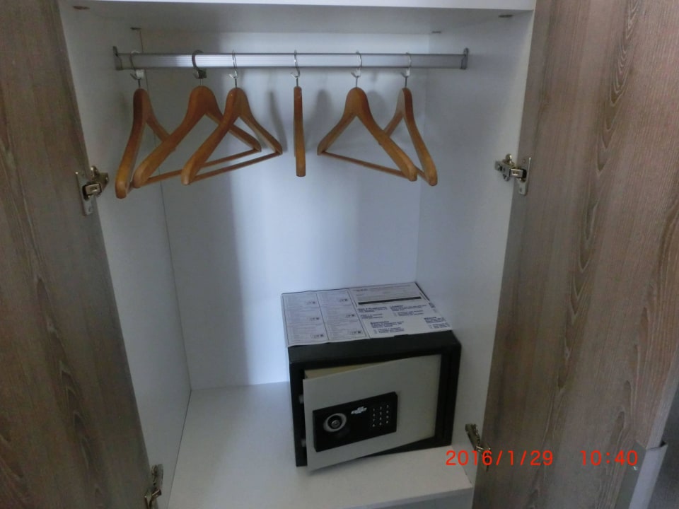 Kleiderschrank innen LABRANDA Marieta - Adults only