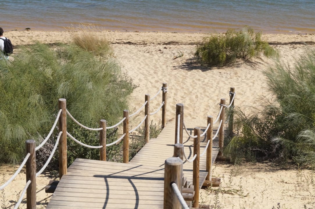 Weg zum Strand bei Ebbe ROBINSON QUINTA DA RIA