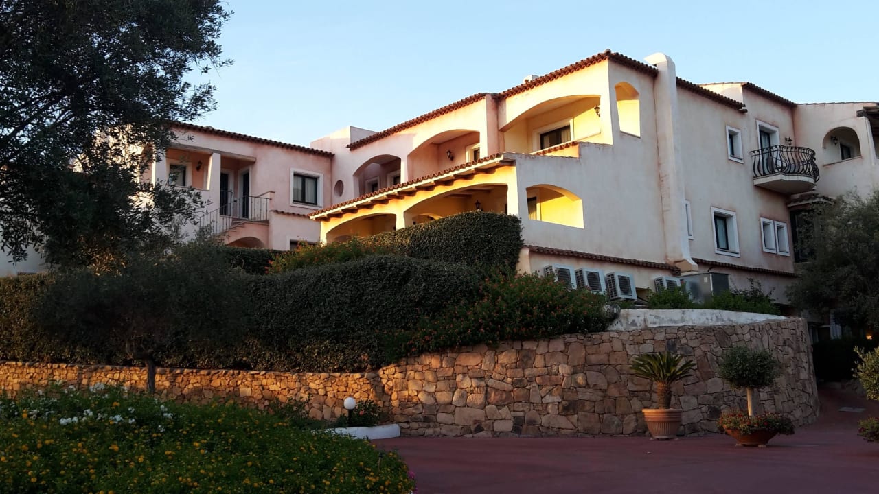 Blick auf das Hotel Hotel La Rocca Resort & Spa