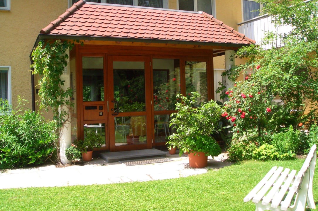 Herzlich Willkommen Haus Baden Hotel Garni