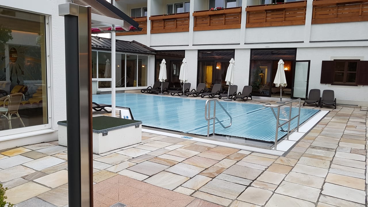 Pool Alm- & Wellnesshotel Alpenhof