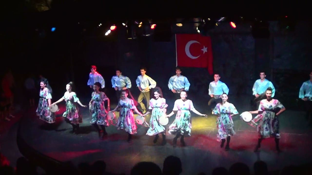 Folklore-Tänze am Türkischen Abend Sunis Elita Beach Resort & Spa