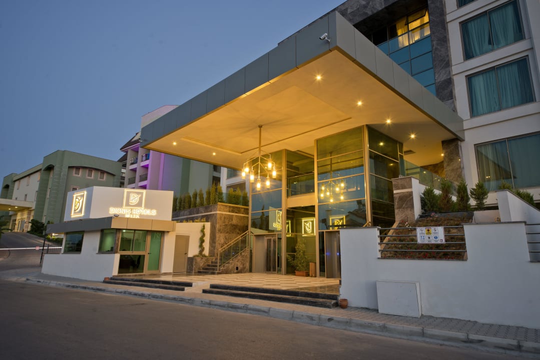 Entrance Armas Life Belek