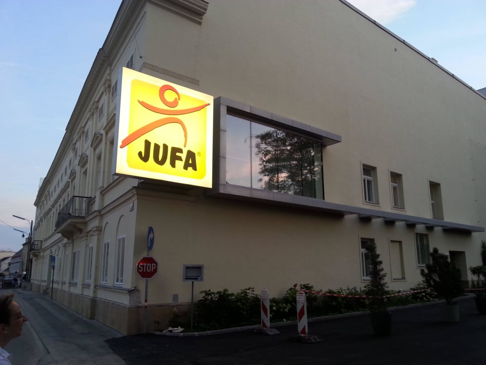 Straßenseite  JUFA Hotel Wien City