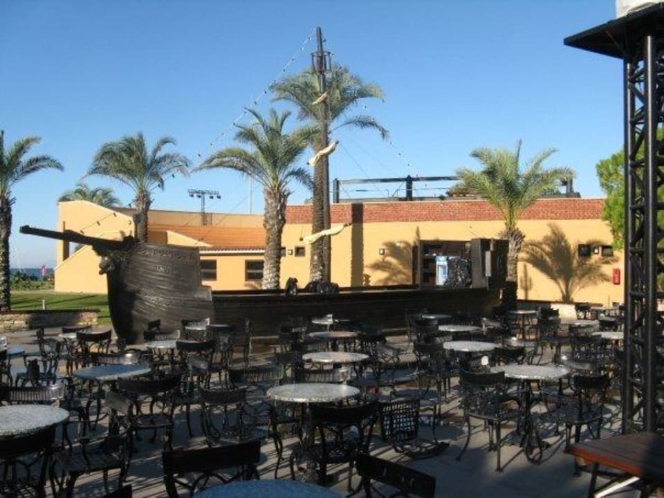 Sitzfläche vor der Su Bar Asteria Family Belek