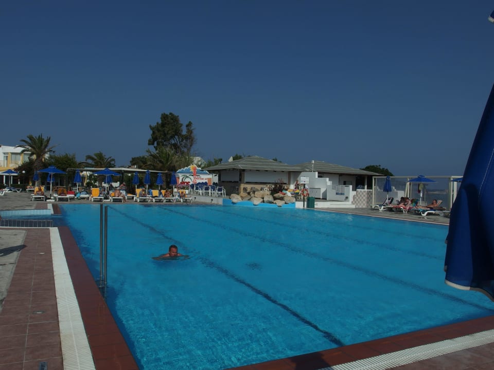 Pool und Bar Mastichari Bay Hotel