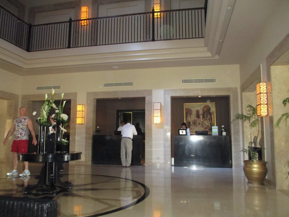 Лобби SENTIDO Reef Oasis Resort