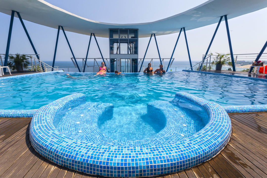 Pool Hotel Marina Palace Affiliated by Meliá