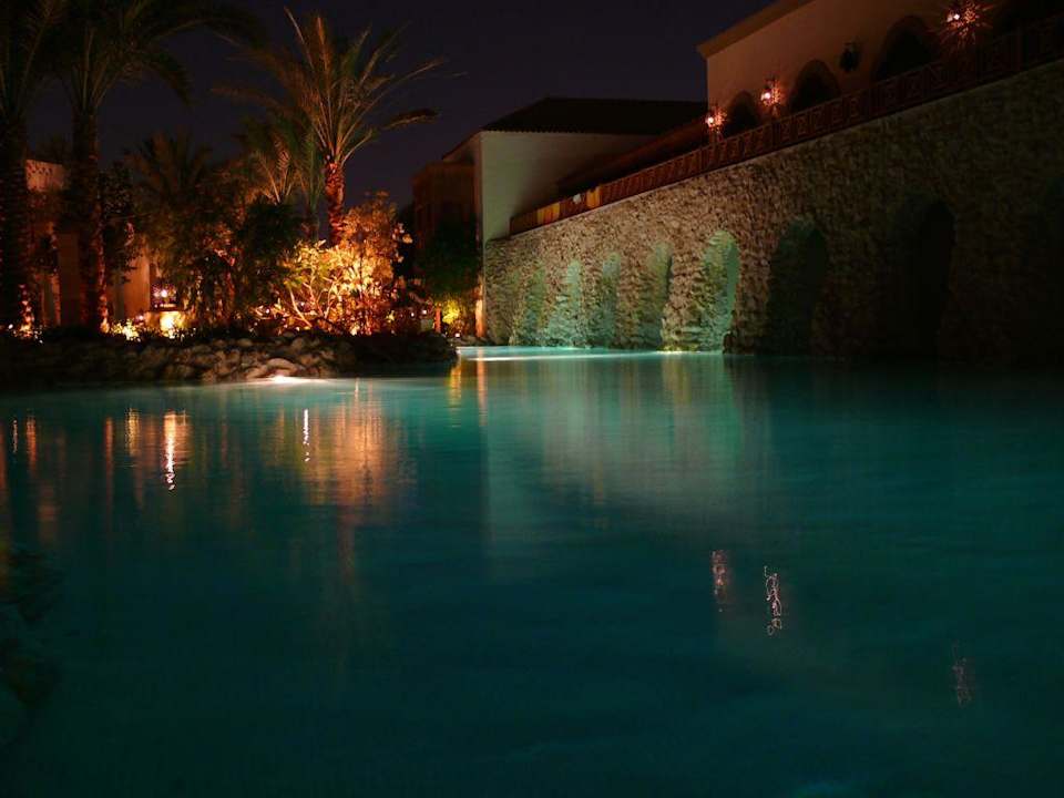 Pool bei Nacht Ghazala Gardens
