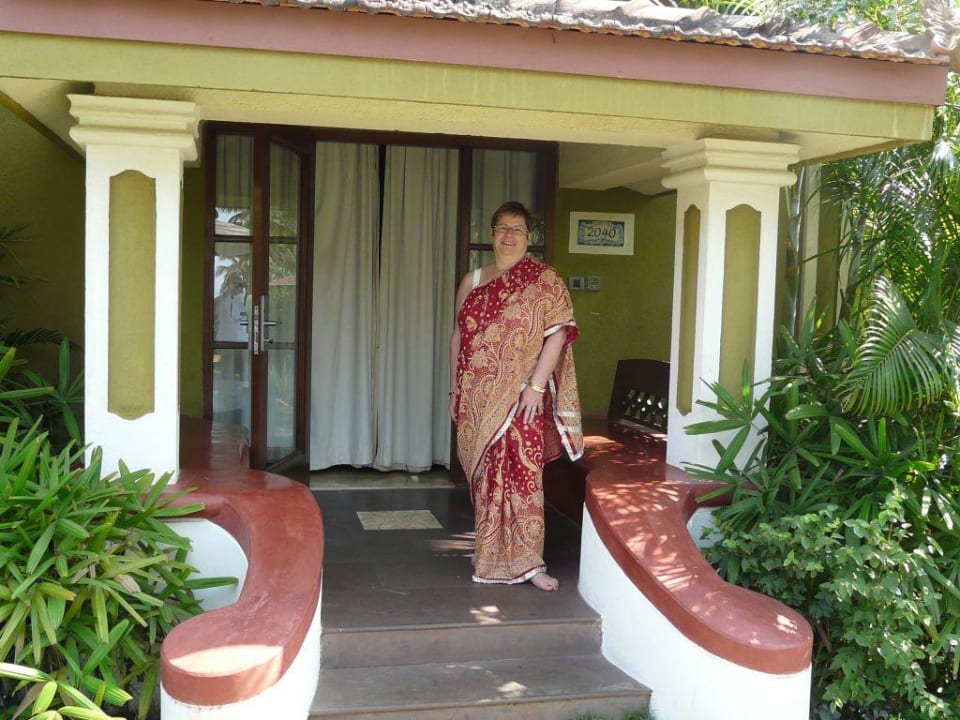 Häuschen im Grünen - sehr landestypisch Hotel Taj Holiday Village