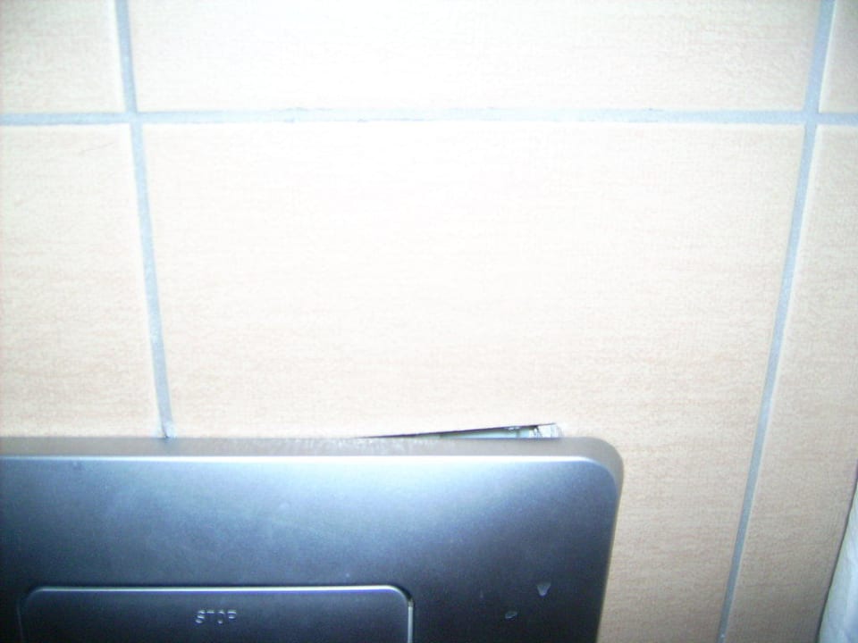 Drückertaste hängt nur lose Hane Family Resort