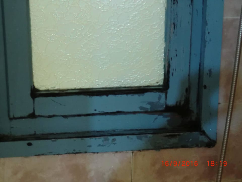 Badfenster mit Schimmel Elounda Residence Resort & Waterpark