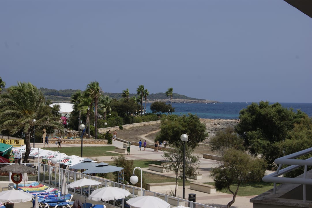 Widok z I piętra Aparthotel Playa Dorada