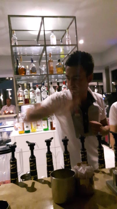 Okan in Action Acanthus Cennet Barut Collection