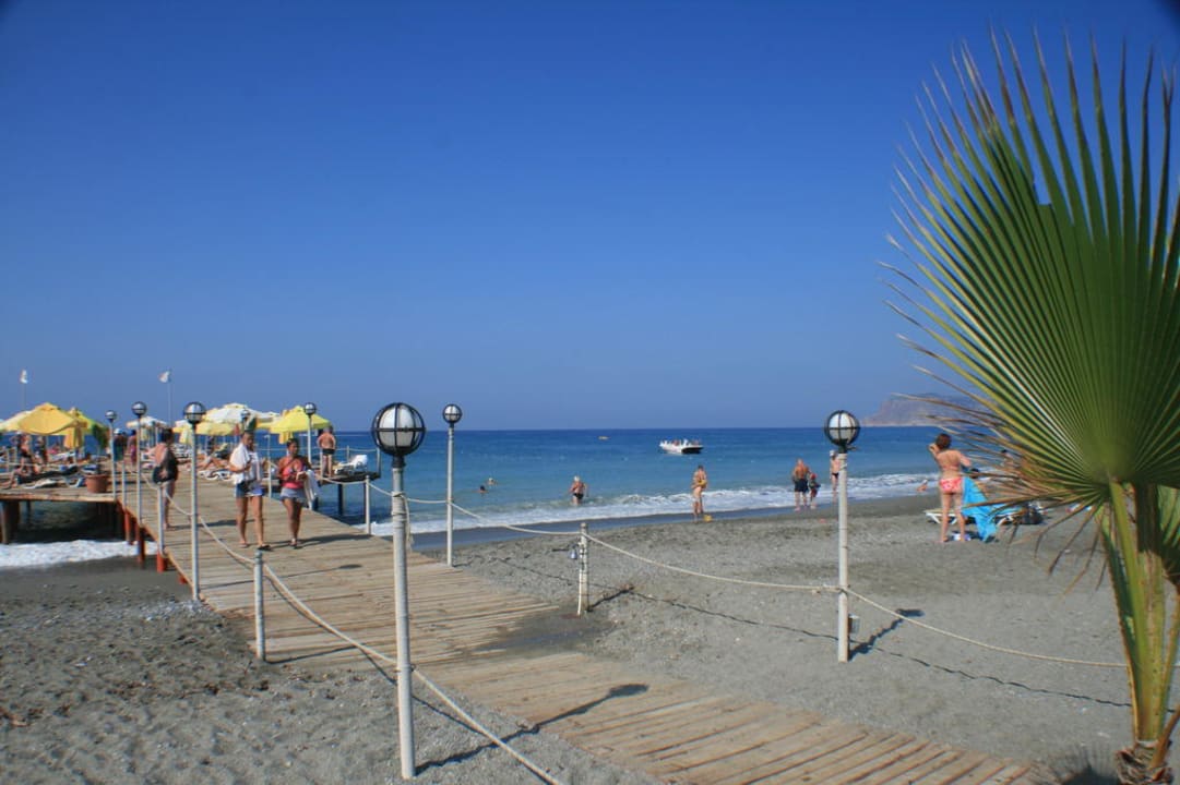 Strand & Pier Senza Sunset Beach Hotel