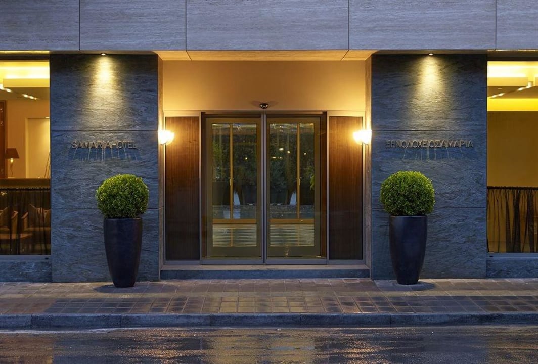 Hotel-Entrance Hotel Samaria