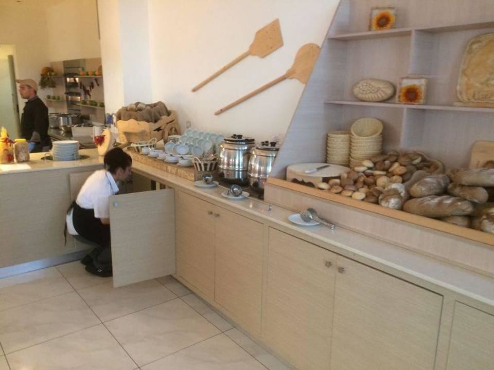 Mittagsbuffet Asterias Beach Resort