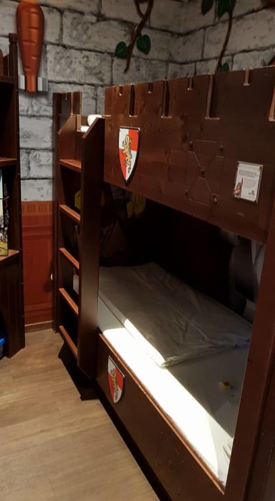 Hochbett von unserem Sohn LEGOLAND Ritterburg & Königsburg & Drachenburg