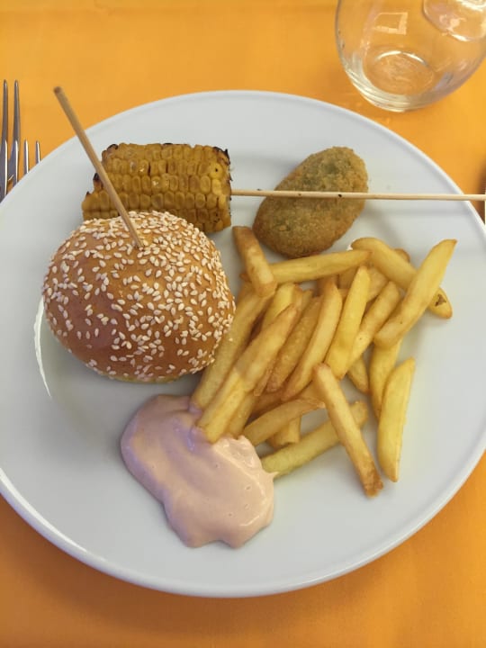 Burger Royal Palm Resort & Spa - Adults only