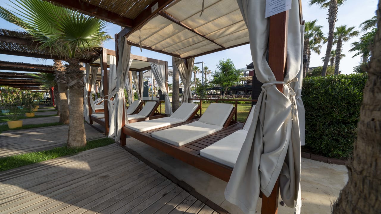 Strand Siam Elegance Hotels & Spa