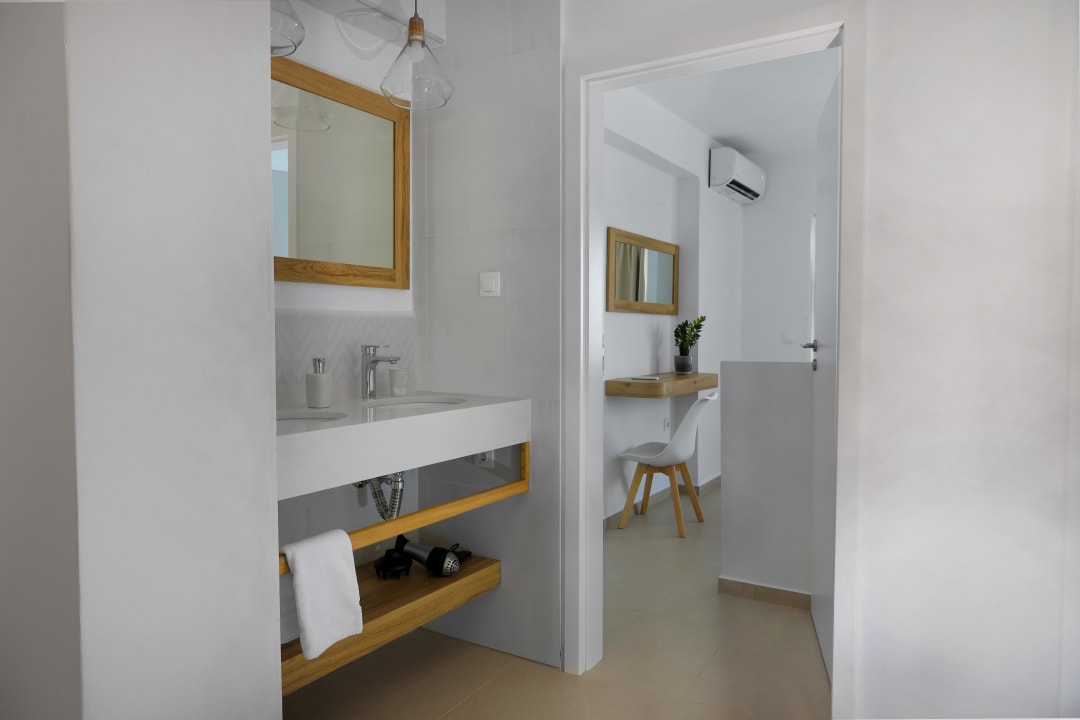 Zimmer Sea Breeze Hotel