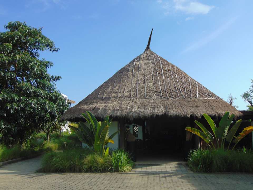 Lobby Amber Lombok Beach Resort
