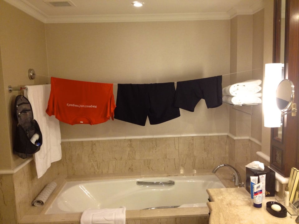 Washing-Line - Sports Friendly Hotel Shangri-La Sydney