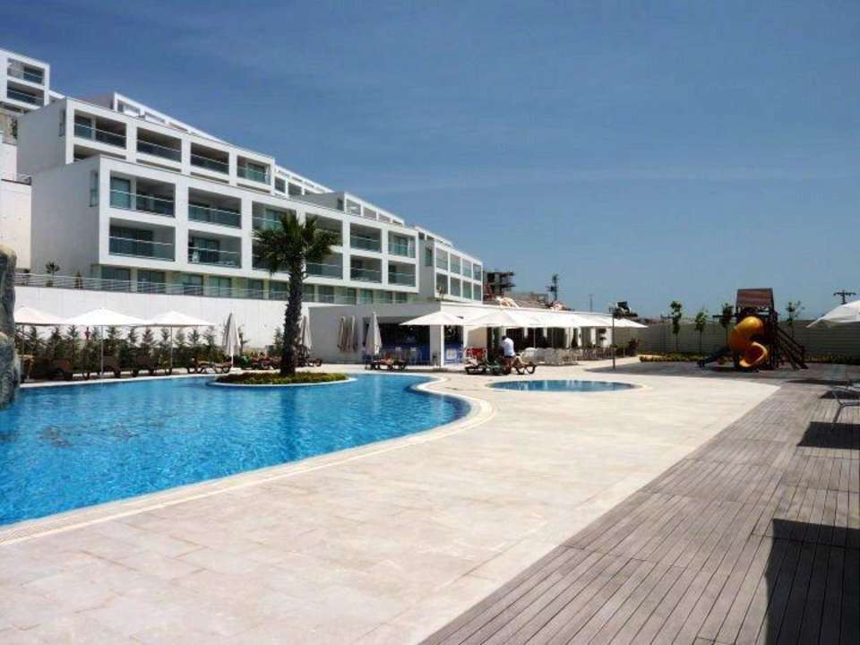 Pool Horizon Sky Resort