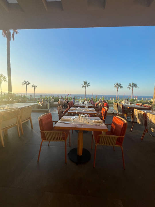 Gastro The Royal Senses Resort, Curio Collection by Hilton