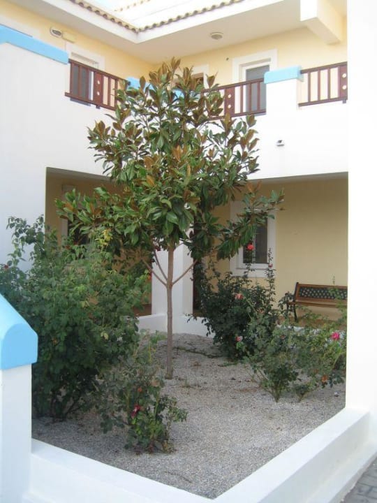 Innenhof Corali Hotel