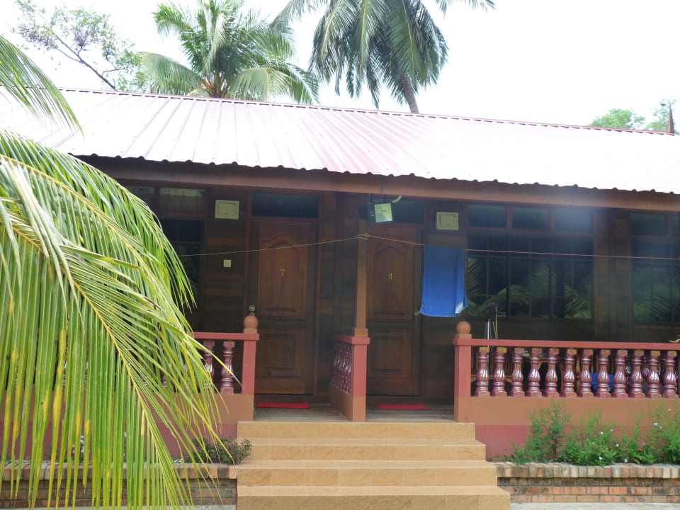 Unser Bungalow Nazri's Place & Nazri Beach Cabanas