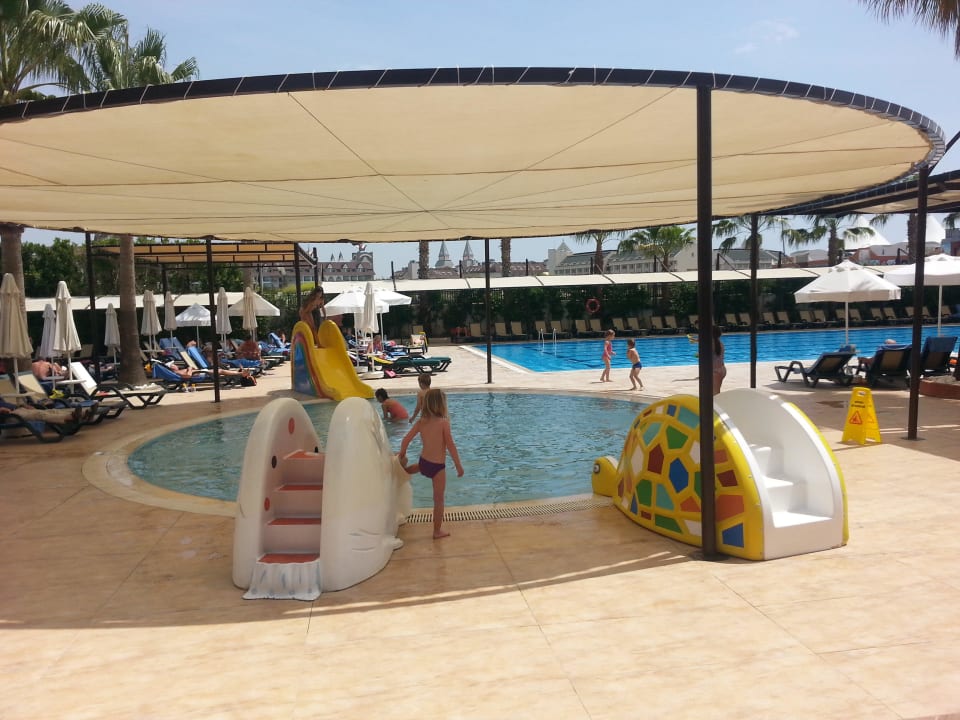 Kinder-Pool Hane Family Resort